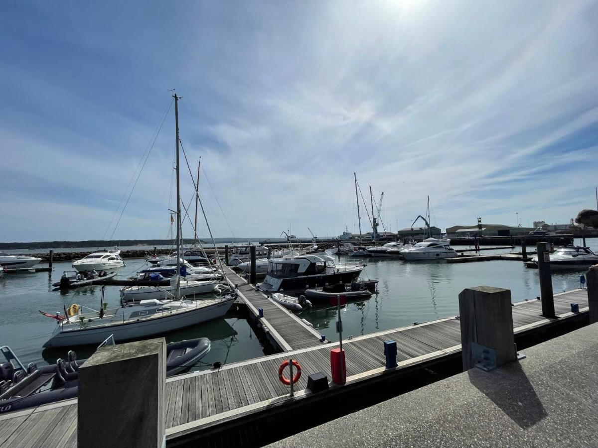 Quay & Sea View Spacious Modern Secure Parking * Пул