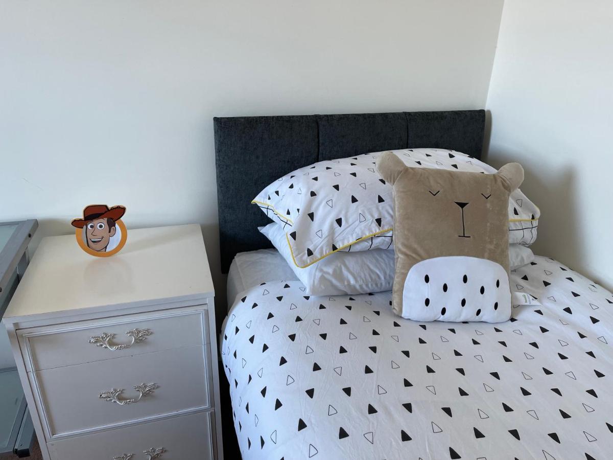 Quay & Sea View Spacious Modern Secure Parking Апартаменты
