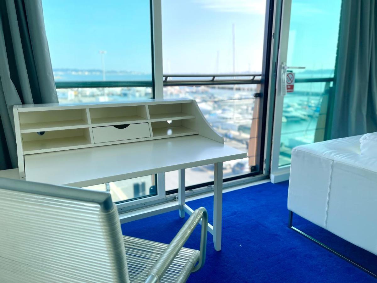 Appartamento Quay & Sea View Spacious Modern Secure Parking Poole